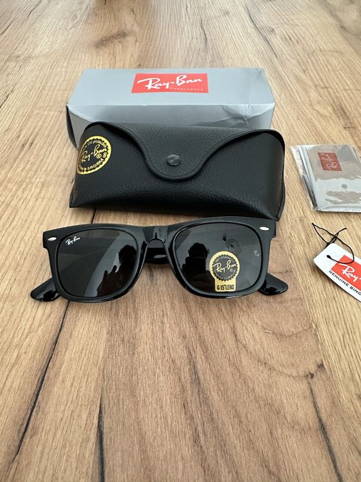 Óculos de Sol Ray-Ban Wayfarer Pretos - Novos e Embalados