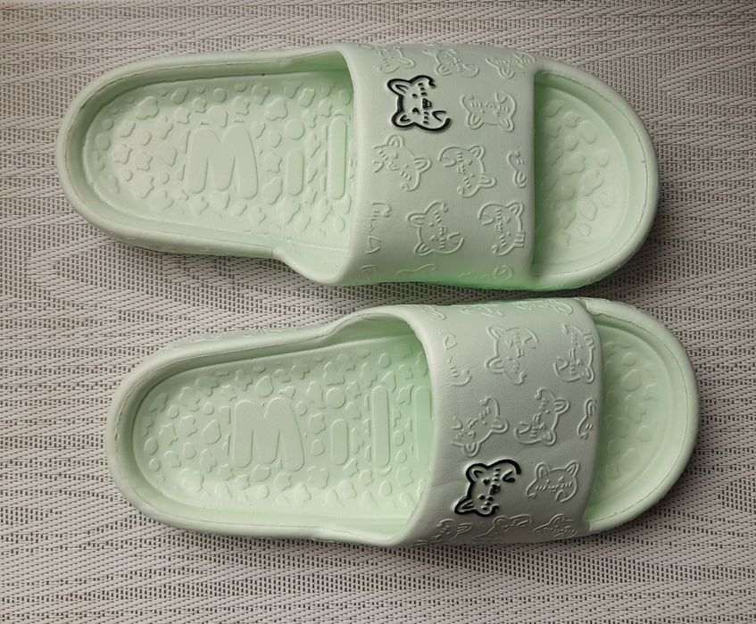 Шлёпанцы женские