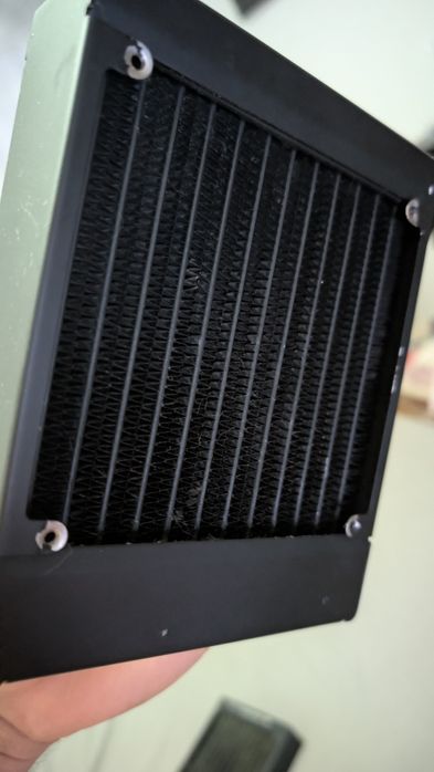 Três radiadores EK-Coolstream PE