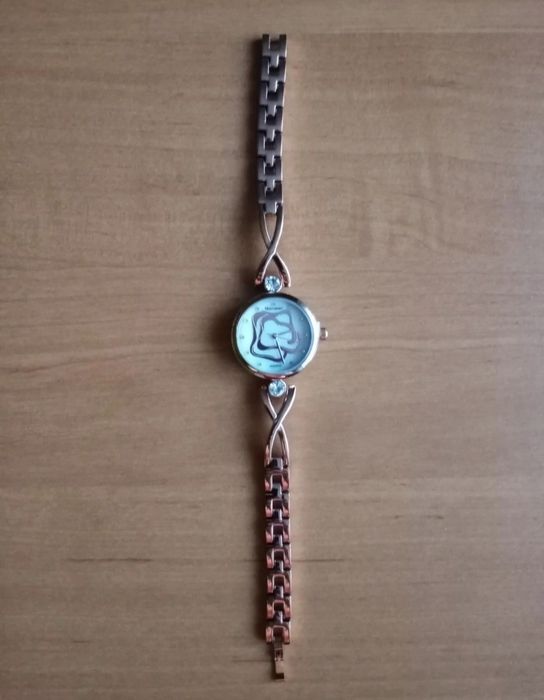 Nowy zegarek damski