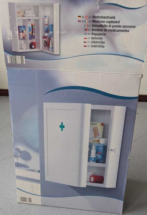 Armário novo para medicamentos