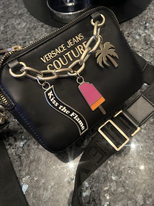 Torebka Versace Jeans Couture z brelokami