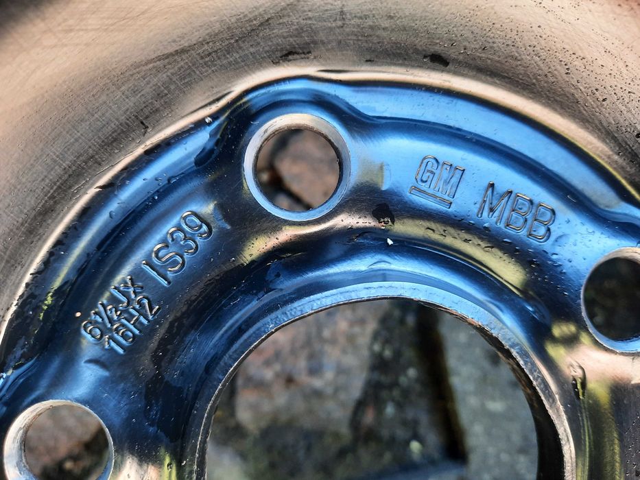 Oryginalne felgi stalowe OPEL 16" 5x105 ET 39 Astra J Cruze benzyna