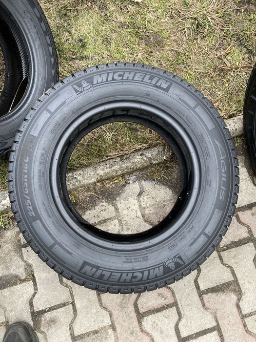 225/65r16C 112/110r Michelin Agilis