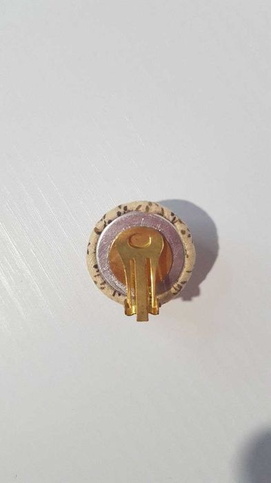 Клипсы для ушей и кабошоны