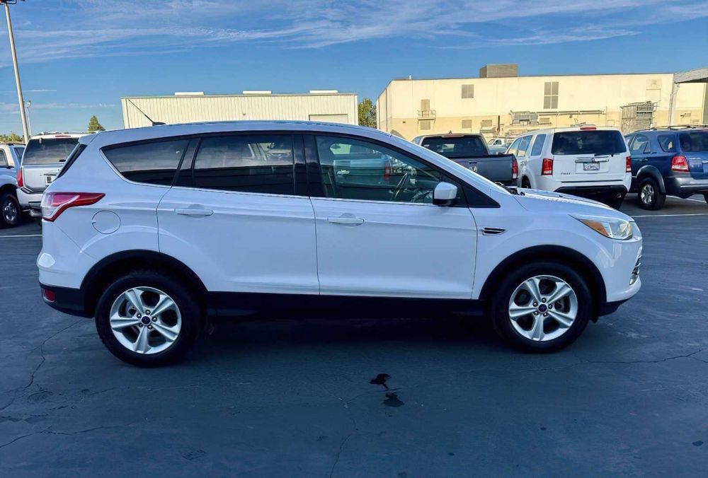 Ford Escape SE      2015