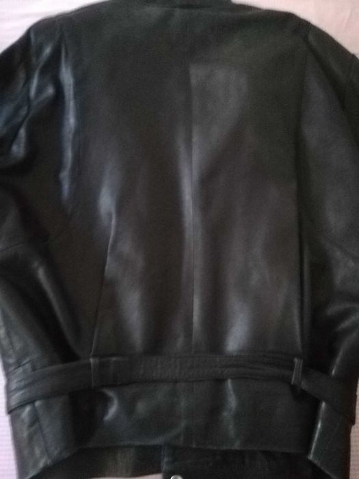 Casaco de cabedal preto