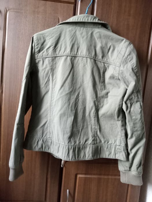 Куртка ветровка женская