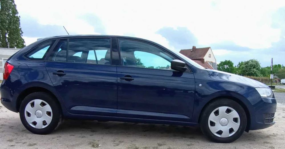 Двері передні праві Skoda Rapid 2012-2017 LF5A