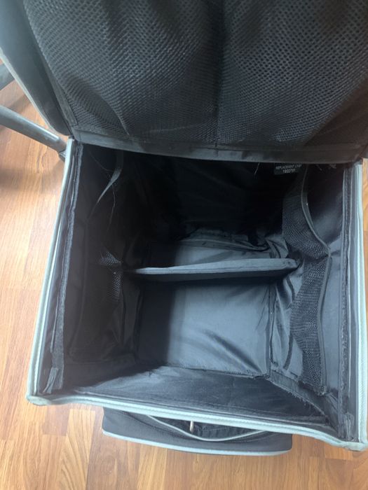 Trolley de hotelaria Rubbermaid -Baixa de preço! Excelente preço!