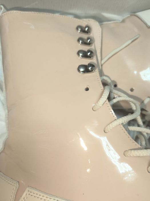 Женские зимние ботинки