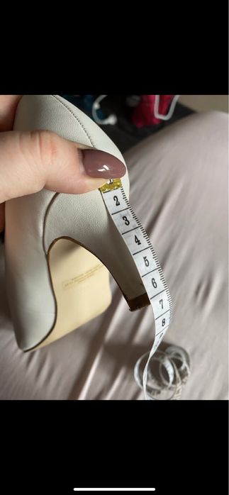 Buty na szpilce/kaczuszka