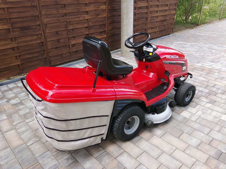 Traktorek kosiarka Honda 2417 Lift
