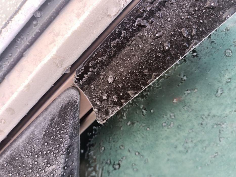 Ветровики газ 31105 нужны