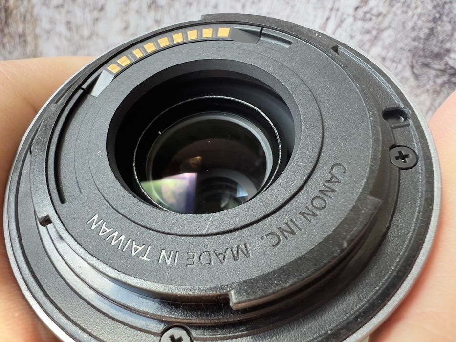 Обʼєктив Canon EF-M 55-200