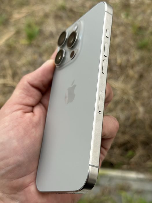 Iphone 16 pro jak Nowy faktura zobacz zamiana na  17 pro 18 pro