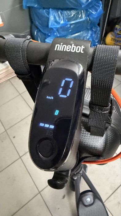 SEGWAY Ninebot KickScooter F2 Plus 55km 400W 10" Czarny