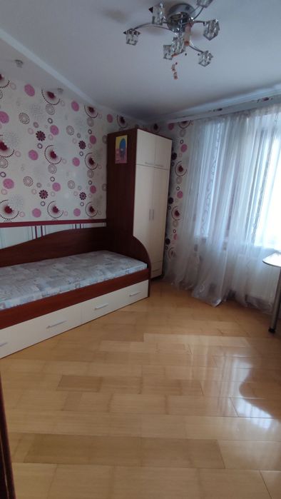 Продам 3-х .к.кв . Район  Сільпо!