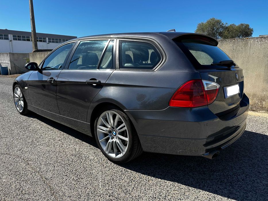 BMW 320d Touring Navigation - 2007/12 - 294.000 - SINTRA — photo 2