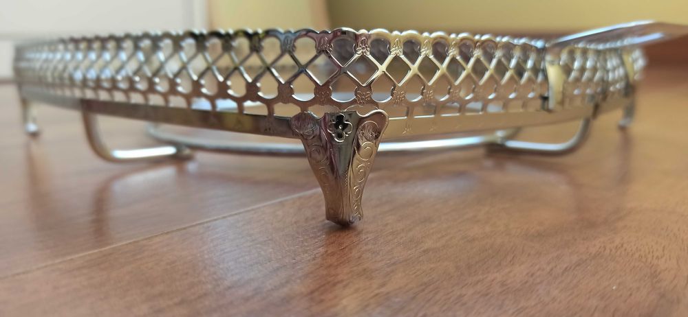 Prato para aperitivos  - Estilo Anne Queen