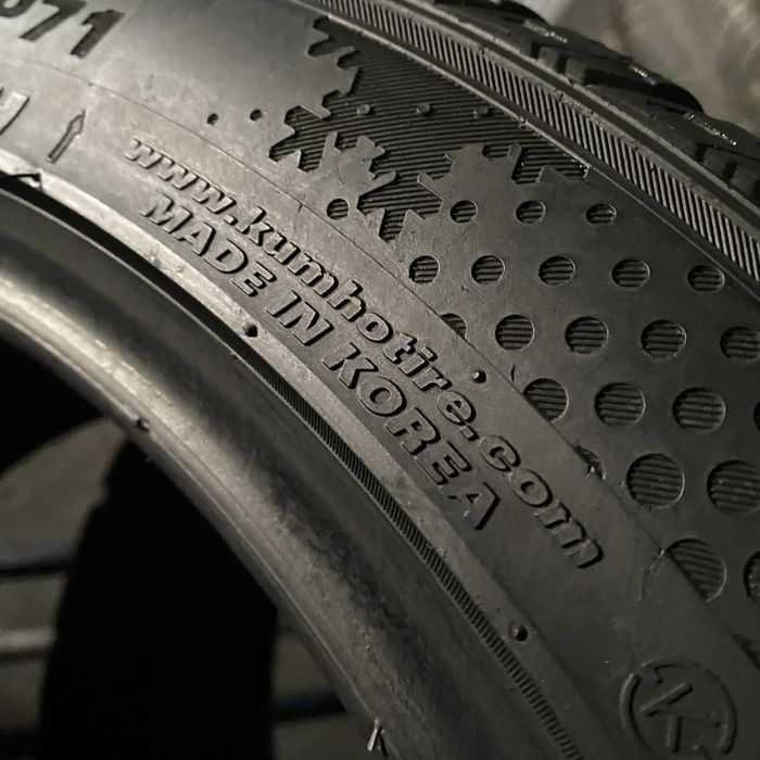 Шини 225/45/17 - 4шт Kumho WinterCraft WP71 зима