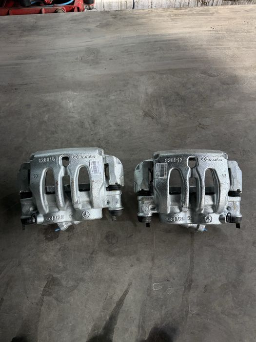 Супорт передній L (лівий) Sprinter W906/907 /VITO 639 / 447 (BREMBO)