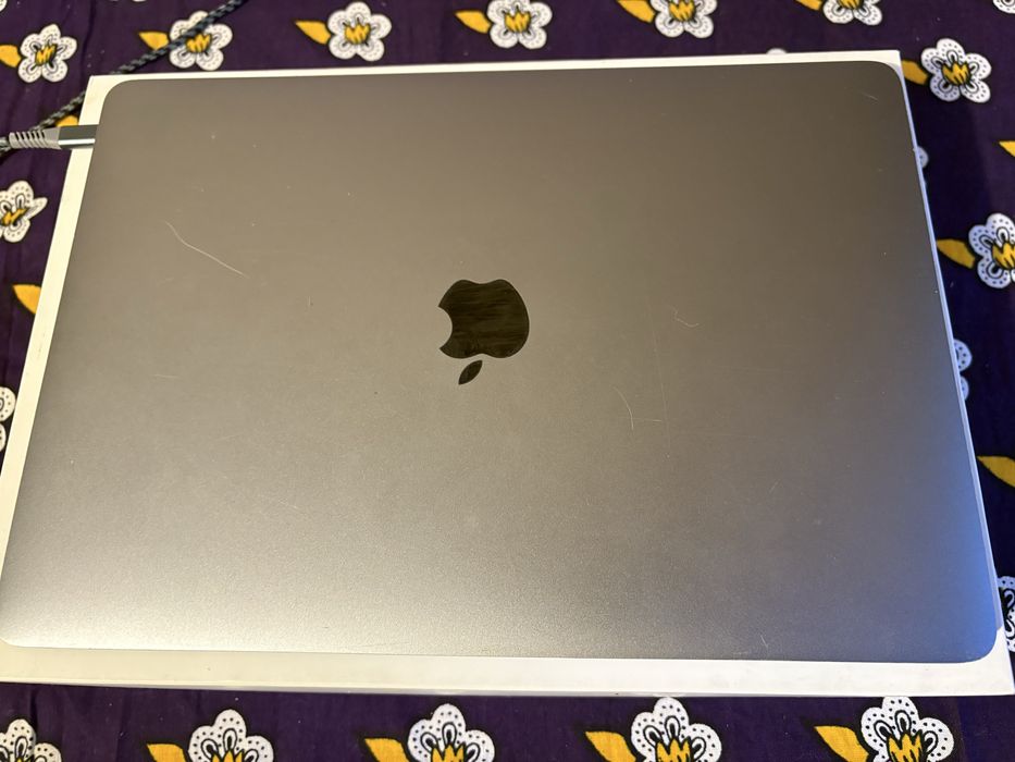 MacBook Pro 2017 8Gb 256Gb uszkodzony