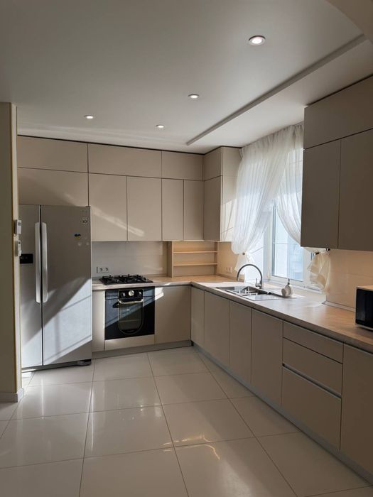 Продається простора квартира — 87 м²