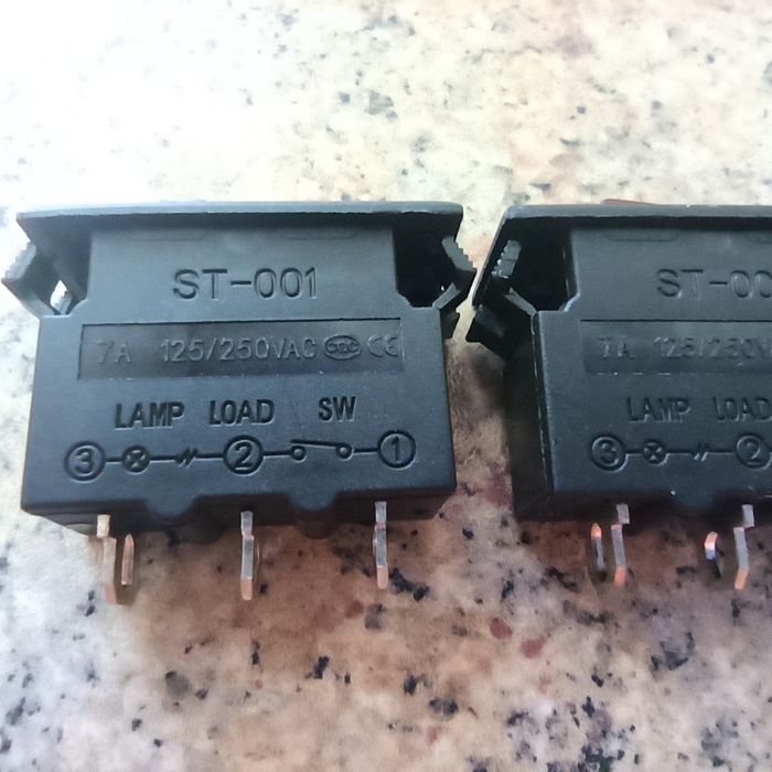 Автоматичний вимикач  ST-001/ 7 А та 5 А