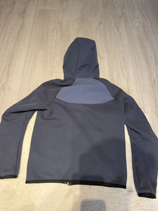 nike tech flece w bardzo dobrym stanie jest zemna 2 miesiace