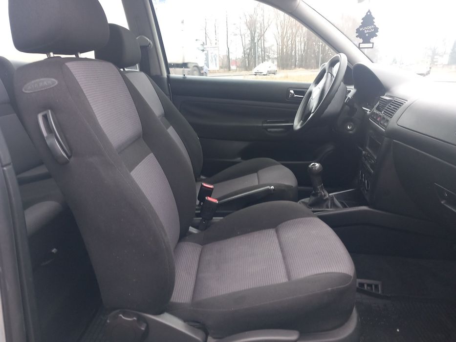 Volkswagen  Golf  4 1.4 Benzyna 2001r.