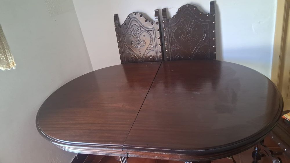 Mesa de jantar pra 6 cadeiras