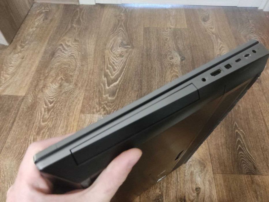 17.3 ZBOOK 17 g6 i5-8400H\32gb DDR4\Quadro p2000 4gb\800 gb SSD