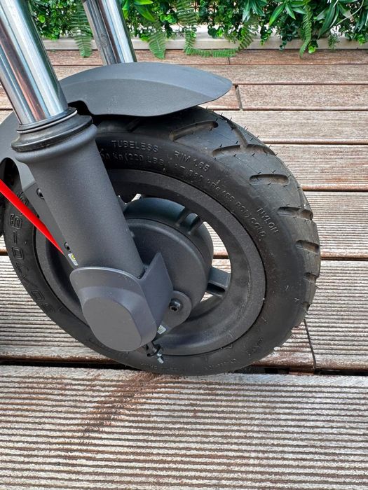 Trotinete Elétrica XIAOMI 5 ES (350 W - Autonomia: 60 Km)