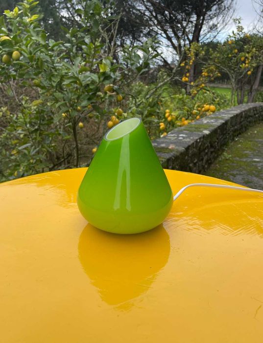 Candeeiro de mesa verde