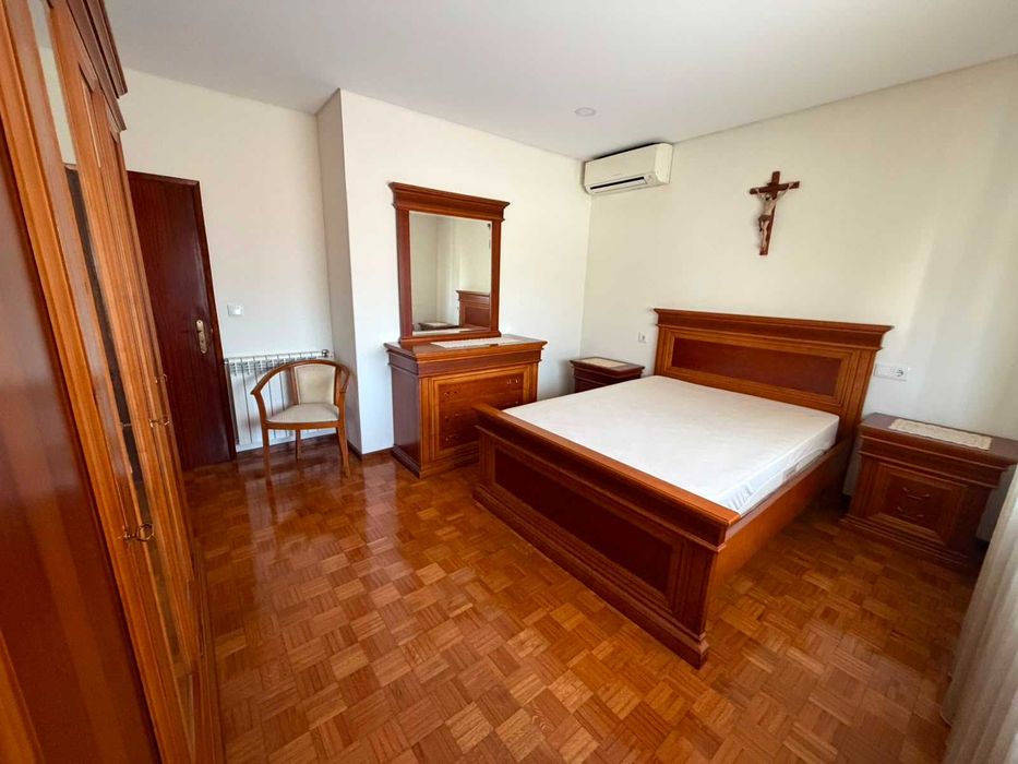 Mobília de cerejeira quarto casal