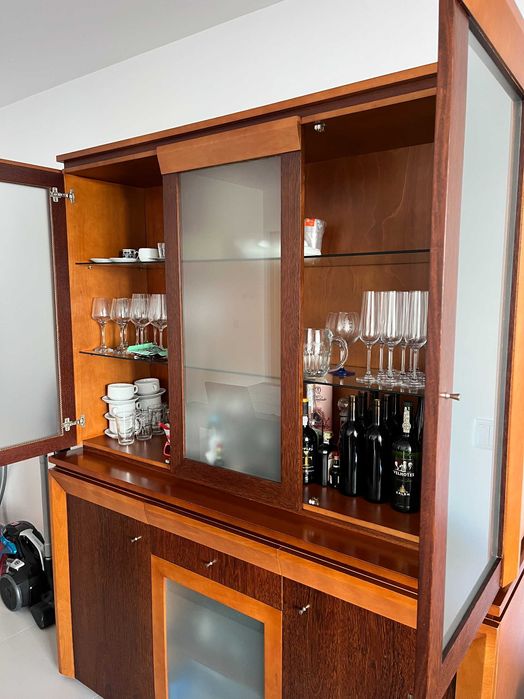 Móveis para sala de jantar em Cerejeira