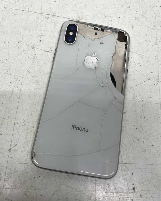 Телефон на запчасти Iphone X 10 (Аккумулятор, Материнская плата)