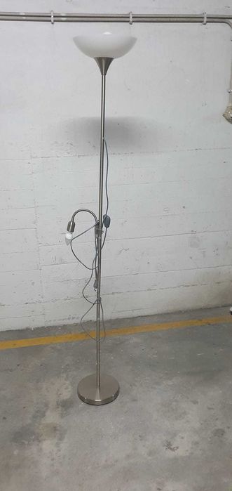 Candeeiro de Pé EGLO Up 2 – Aço, E27, com luz de leitura articulada