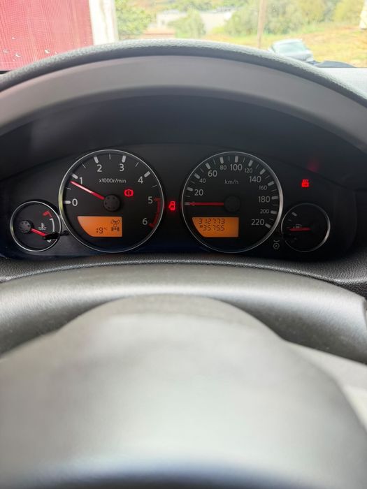 Nissan Pathfinder - 7 Lugares