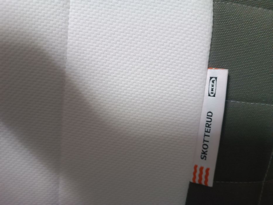 Ліжка IKEA (каркасні матраци). Розміри 140х200, 105х200, 90х200.Швеція