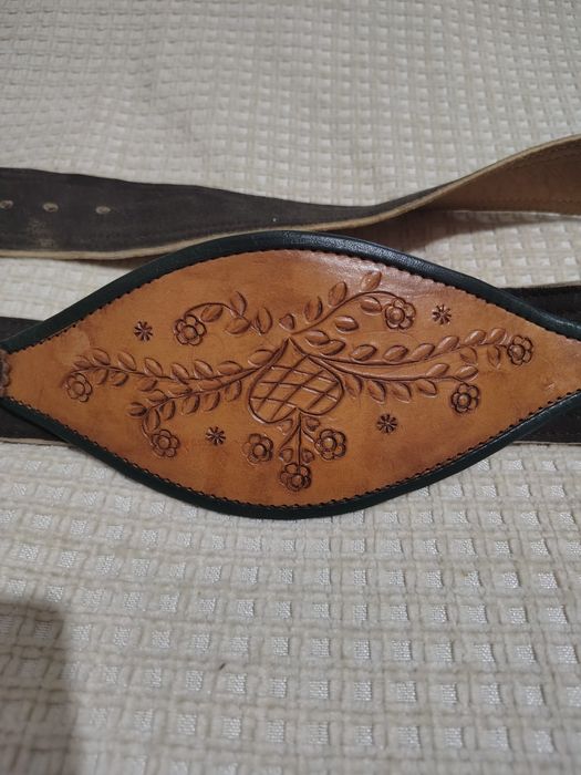 Два вінтажних етнічних пасеа з, монетами