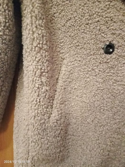 Пальто жіноче на 48 розмір.