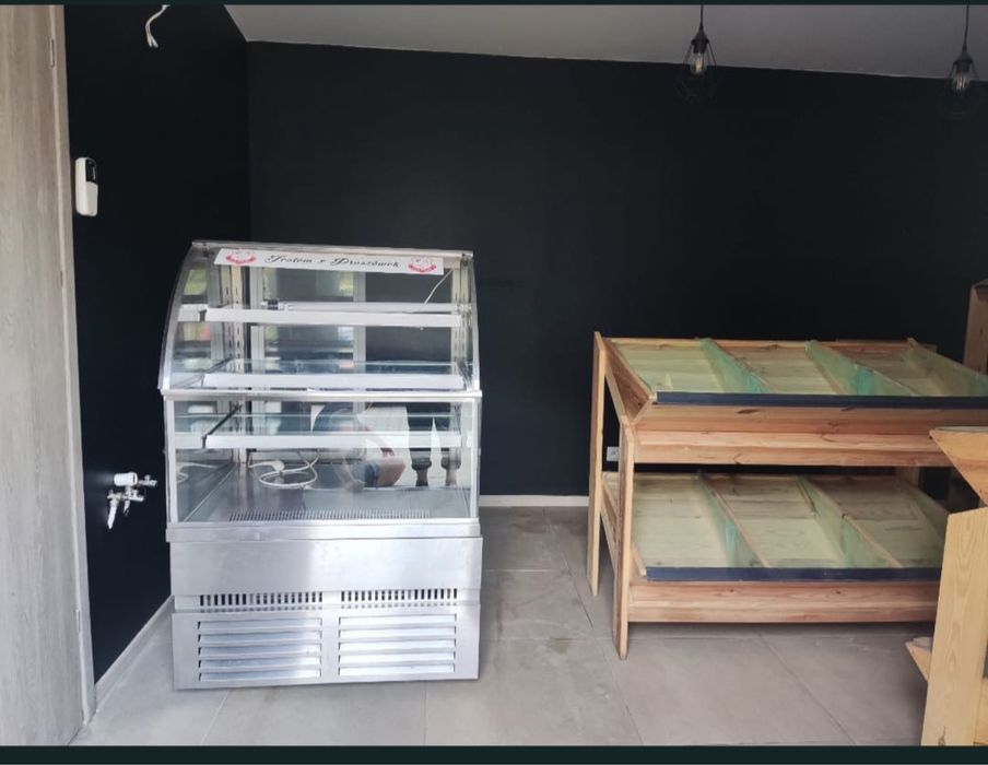 Witryna chłodnicza, cukiernicza, chlodząca, lodówka sklepowa