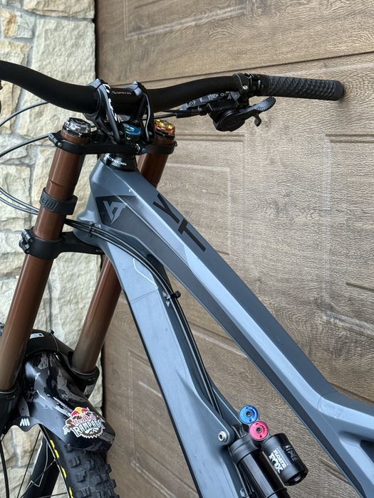 Yt tues 2018r. carbon