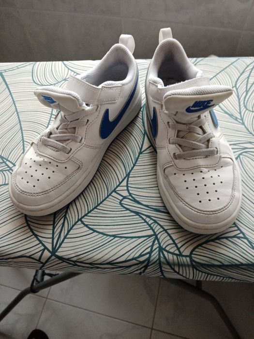 Tenis criança Nike air Force tamanho 32