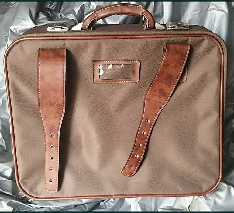 Mala de Viagem tenho outras contacte como diz anuncio