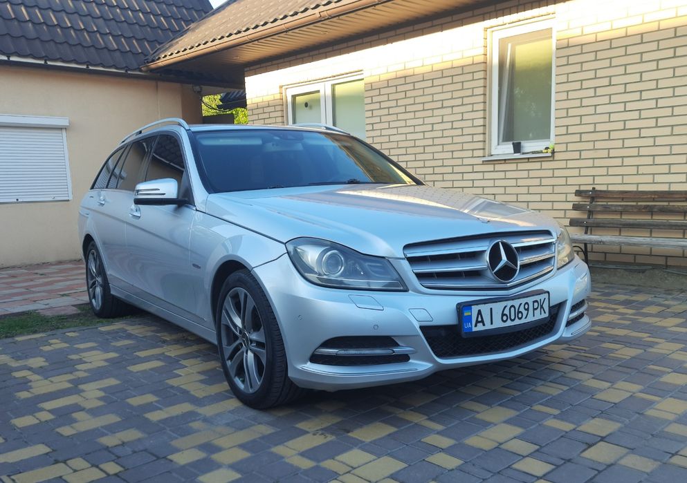 Mercedes Benz w204 220D Avantgarde