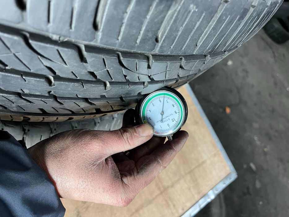 LS1516 Літні шини 235/55r19 Kumho Krugen Premium комплект резина р19