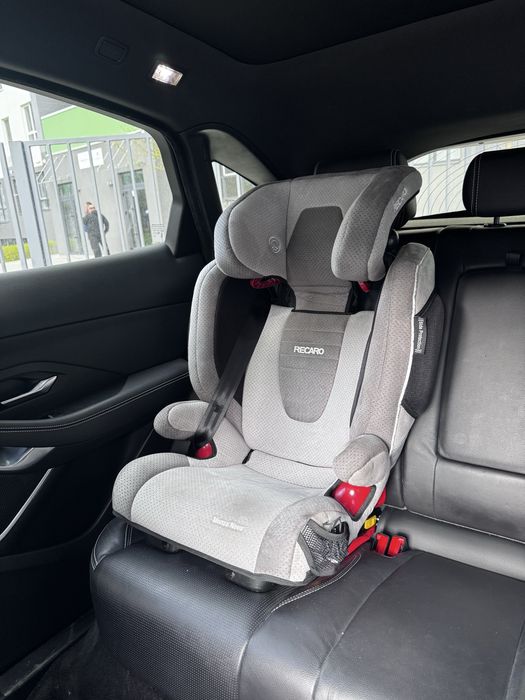 Автокрісло 4-12 років RECARO Monza Nova 2 SeatFix